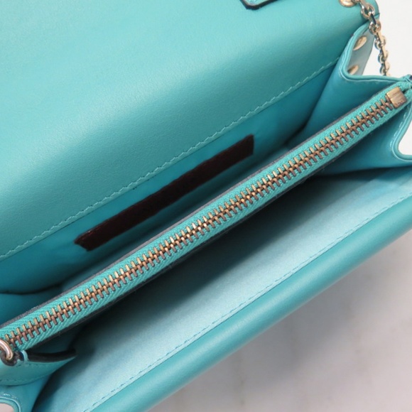 NEW Valentino Rockstud Pouch Crossbody Bag Colibri - Picture 3 of 8